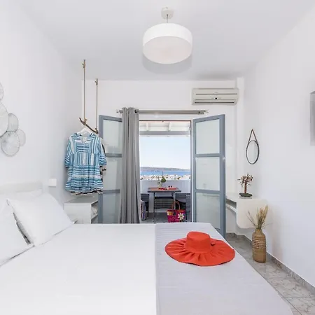 Elea Adamantas (Milos)