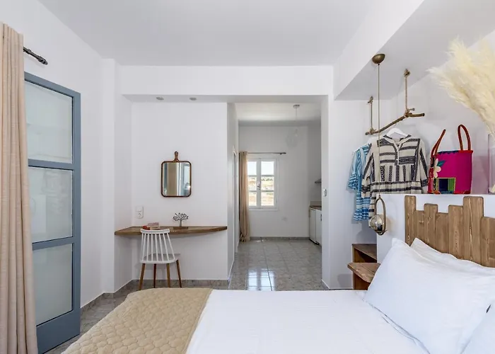 Elea 3* Adamantas (Milos)